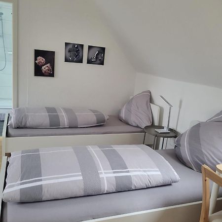 A&V Apartments Gemuetliche Rheinblick Wohnung Apt Daisy Duisbourg Extérieur photo